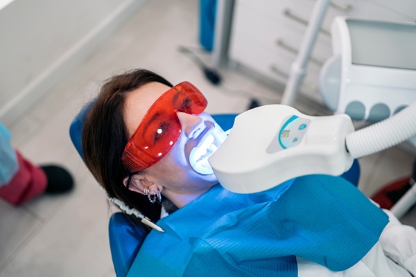 Reasons To Consider In Office Laser Teeth Whitening